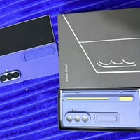 زت فولد 7 لون مميز ذ512  نضافته 100/100 وياه كفرين اصليات  للبيع او ال...