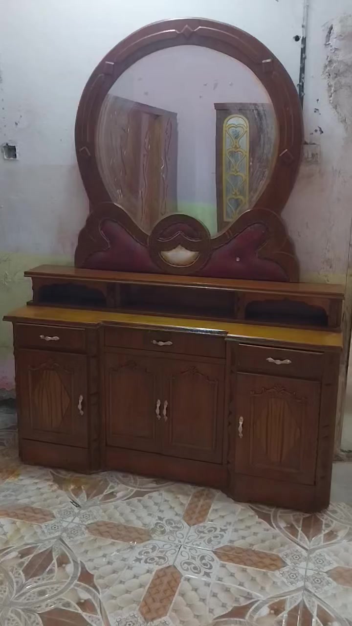 للبيع غرفه خشاب ام ٦ ابواب خشب صاج ثقيل درجه اولى سعر ٧٠٠ العنوان ميسان قضاء المجر الكبير ستفسار ***********
