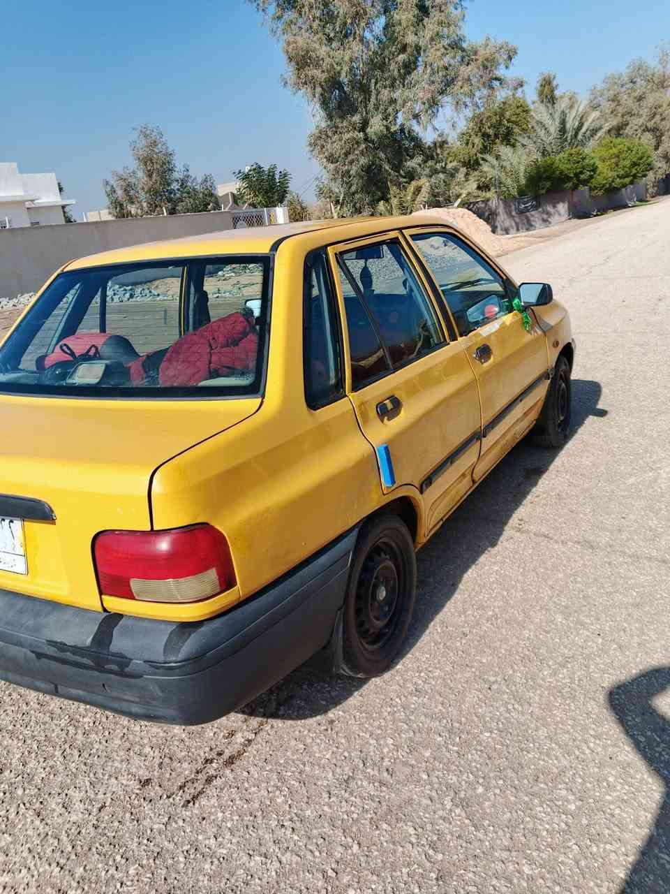 السلام عليكم سايبه مديل 14 
سياره جاهزه حداديه كير  شواصي جاهزات  فقد بس مكينه بيهة خيط بهار توه بادي بيهة وعليهة هيه وغرامه ينزلن من سعره السعر 23 العنوان ديوانيه  غير متواجد على الفيس اتصل على الرقم ***********
