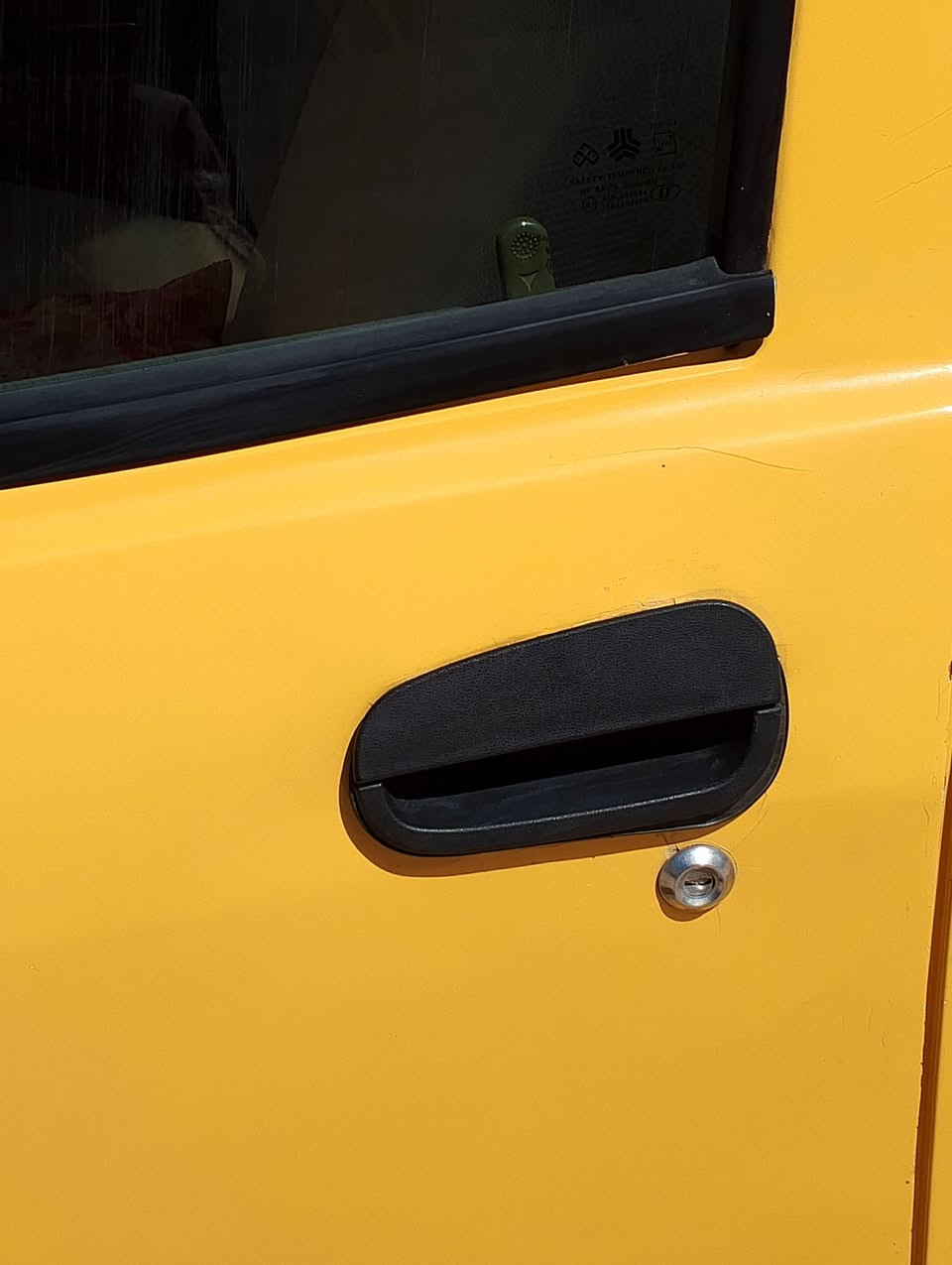 طيبه مديل  16 مكفوله من شواصي قطرت خياس مابيها مكينه تبخر شي قليل بدون تنقيص رقم كربلاء نكليزي مصفره غرامات سنويه بسمي مكاني كربلاء حي النضال تبريد ثلج ***********
