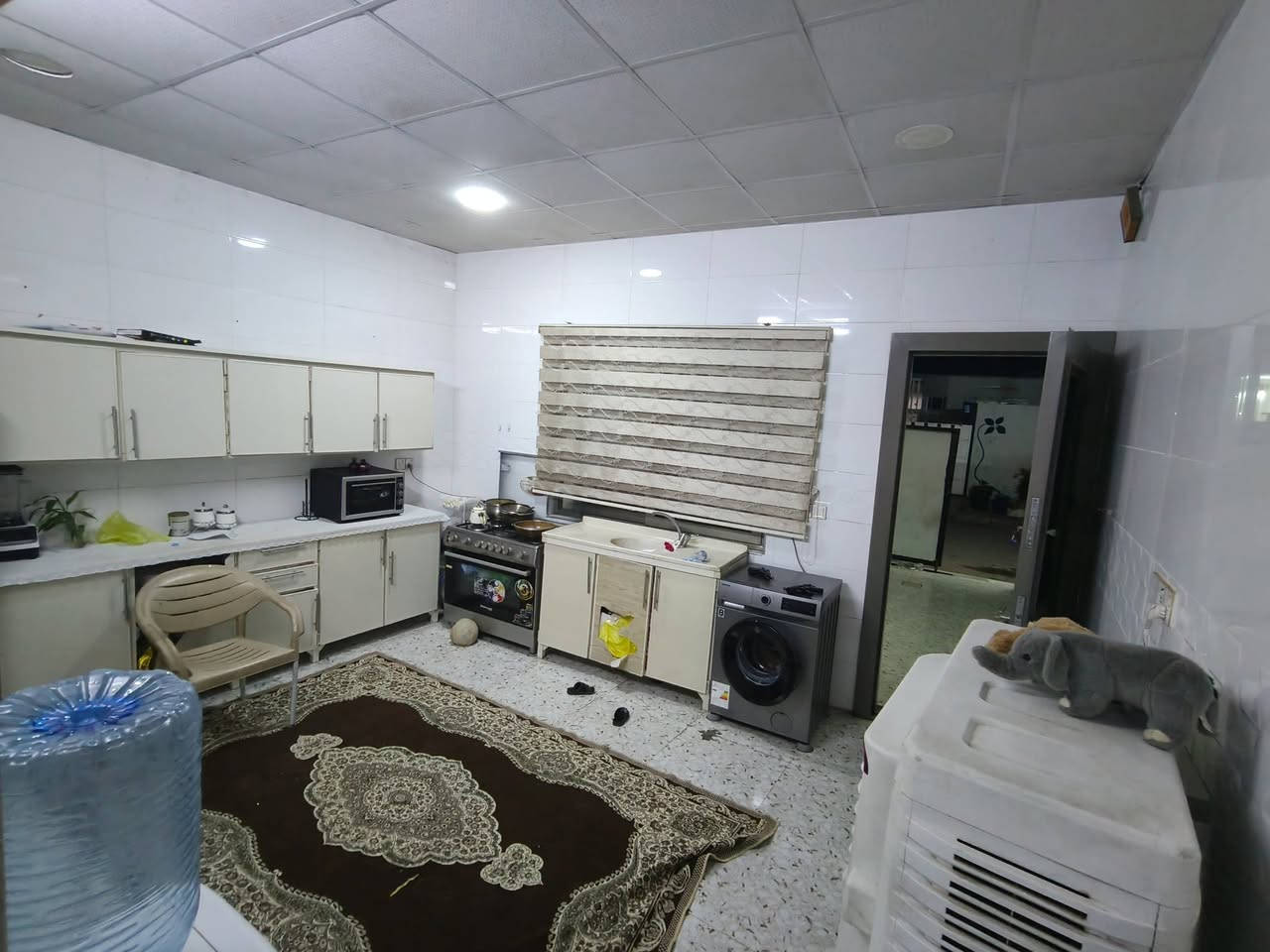 بيت 100 متر طابق ونص20×5 طابو
بناء حديث 
واجهة الشمس 
غرفتين نوم صالون ومطبخ صيحات داخليه وخارجيه 
عنوان كركوك سايدين دائرة الاستخبارات خلف صيدلية فيتامين فرع اعلانات خيال
***********

