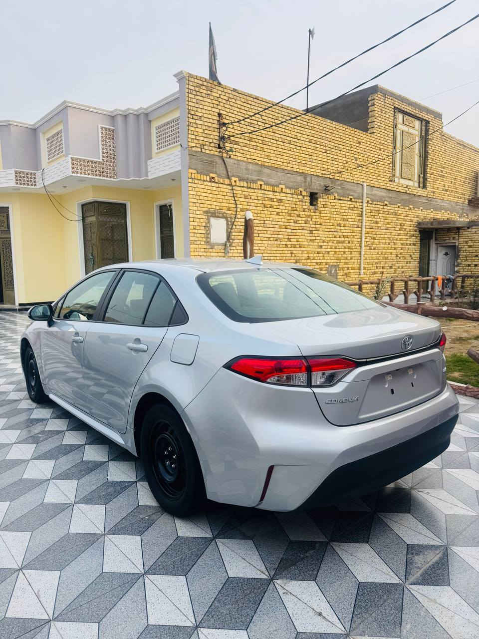 ياالله
السلام عليكم للبيع كورله مديل 2024 دخول جديد وارد امريكي 
بدون رقم فحص مؤقت ترقيم جميع المحافضات 
الحادث جاملغ و بنيد والباقي كفاله
مكينه 2000 
ماشيه 17mi
موصفات LE  معروفه
سياره جديده بمعنه الكلمه
السعر 145 بيهه مجال حق الجيه
العنون ذي قار قضاء الفهود
اللتصال *********** //***********
