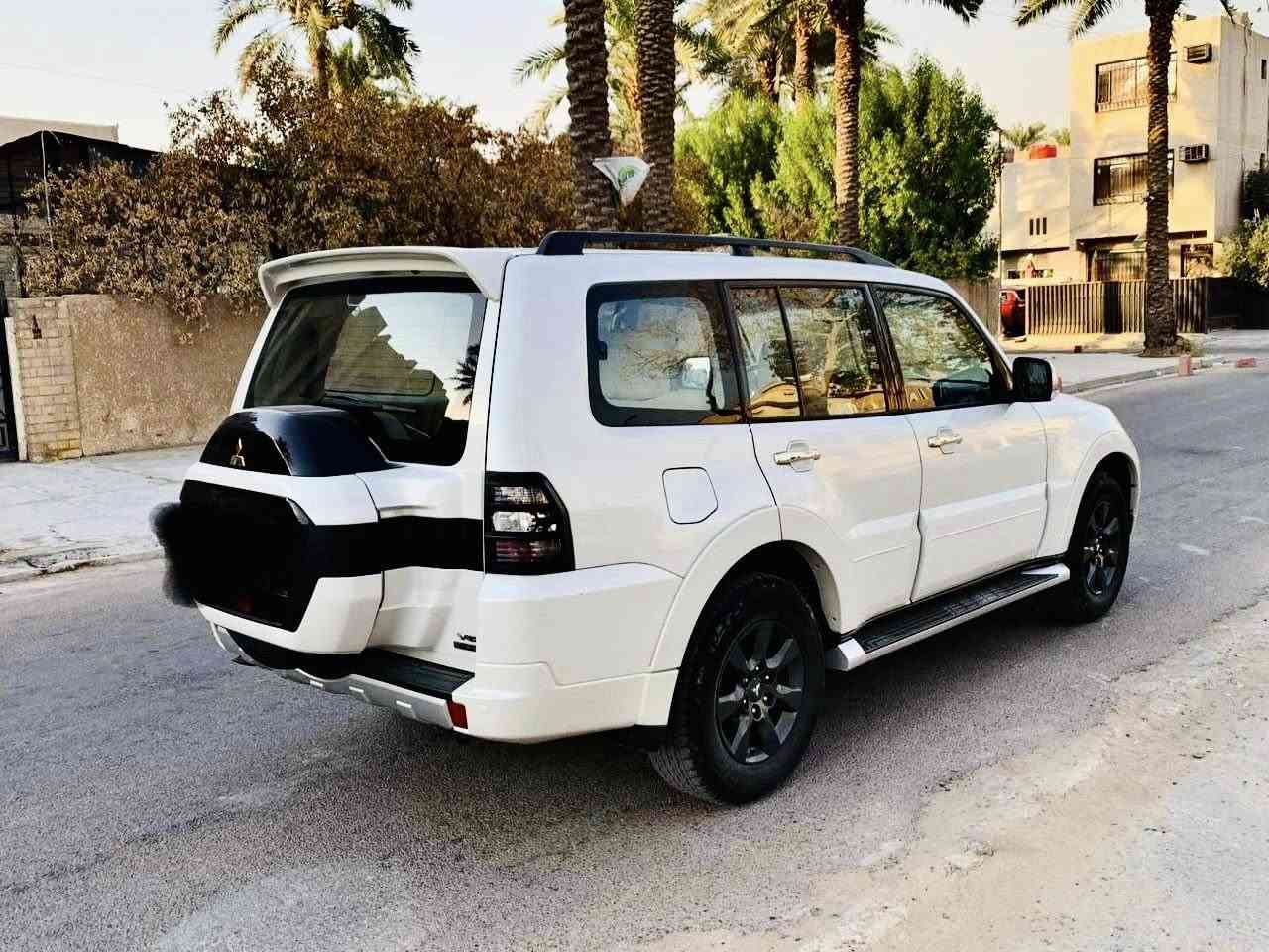السلام. عليكم.  للبيع.  باجيرو حبتور موديل. 2017   رقم اربيل. باسمي. تحويل مباشر
مكفوله. كفاله. عامه.  
سياره. فول مواصفات 1/1. محرك. 3.5

محرك. كير. صدر. سياره جاهزه من كلشي   
المكان. بغداد التاجي. قريه عواد
السعر 220. وبيه مجال
رقم الهاتف***********
