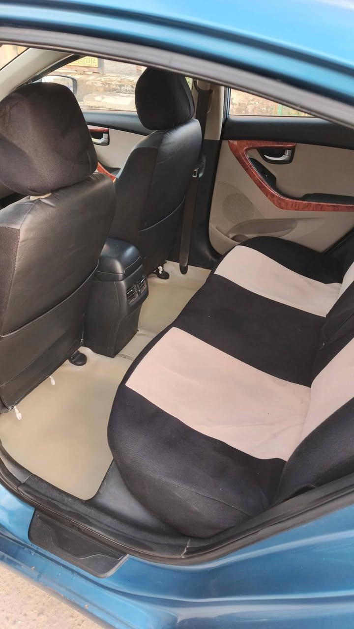 سلام عليكم
النترا البيع خليجي مديل 2015 مكينه كير حداديه كلهن شرط تخم تاير تبريد بيهه رشات صبغ بجهة السايق 
سعر 112 وبيهه مجال  
***********
