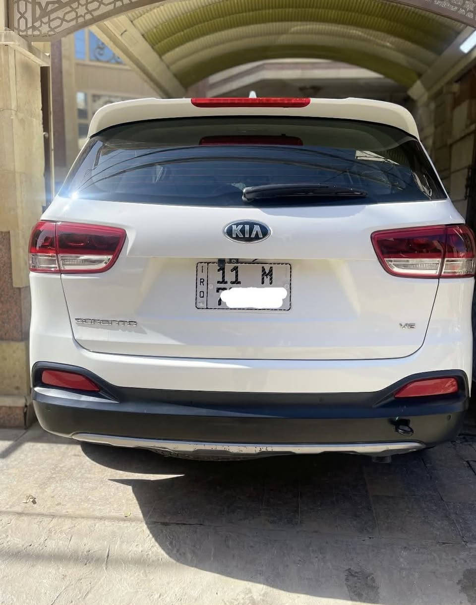 السلام عليكم سورنتو موديل 2016 خليجي نص فول
بصمة 
جنطة كهرباء 
كشنات جلد و كهرباء 
حساس امامي وخلفي 
كامرة خلفية دوارة 
سبعة راكب 
ثلاث قطع تبريد 
ماشية 123 حقيقي 
ثلاث وضعيات قيادة 
وبعد بيهة هواي موصفات 
مكينة 6 سلندر  خير من الله 
با اسمي سنوية رقم بغداد 
بيهة شوي بارد بلباب خلف  سايق شبر 
وكارت تكحيل بالجنطة يم علامة كيا شي بسيط كلش 
السعر 198 وبي مجال 
مكاني بغداد 
***********
