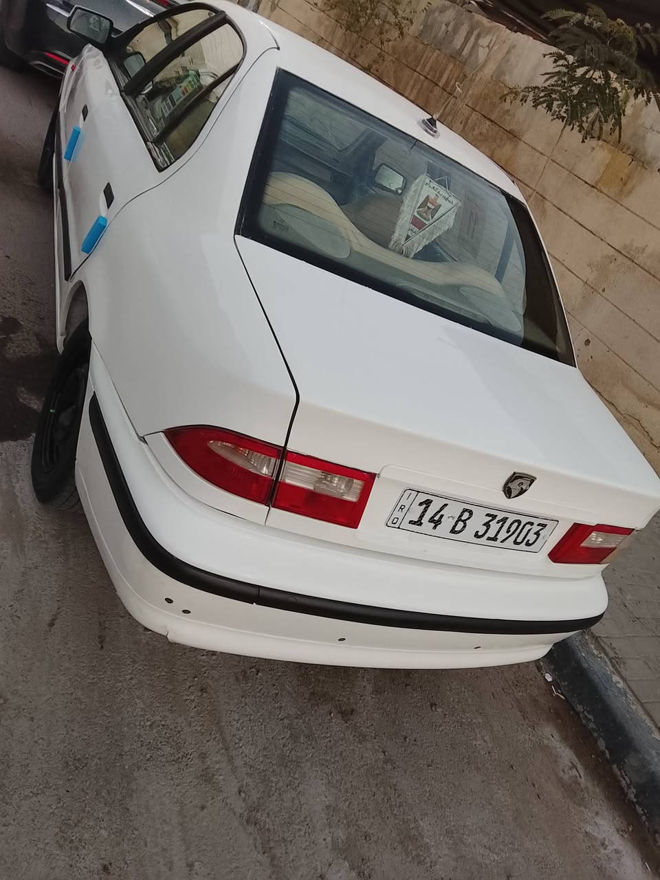 سمند خصوصي 2013مكينه وكير خير من لله
دوشمه جديده كهربايات جدد من الطول للطول
تخم تاير جدد وتخم وياله جدد بيهه رشات صبخ جماليه
غرفتهه كلش حلوه تبريد ثلج شرط السنويه 31 رعيهه يمي العنوان البصره الزبير حي الحسين ***********
