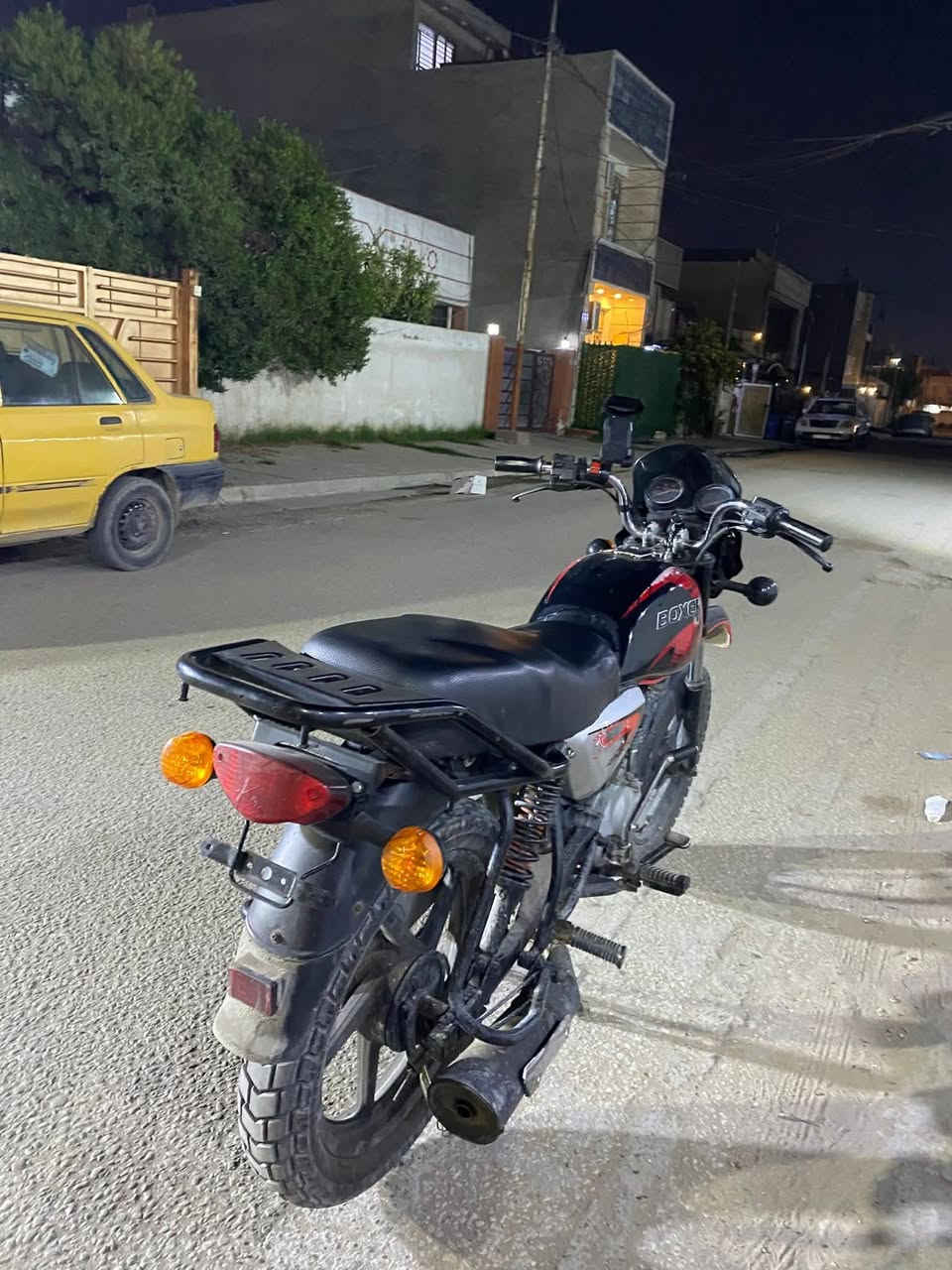 دراجه بوكسر موديل 18 دراجه شلعه حلوه ونضافه فول مرتبه مكينه ناعمه لا تبرخير ولا تنقيص واي سوط ما بيه اوراق كامله السعر 900 بيه مجال بسيط مكاني بغداد الدوره للاستفسار ***********
