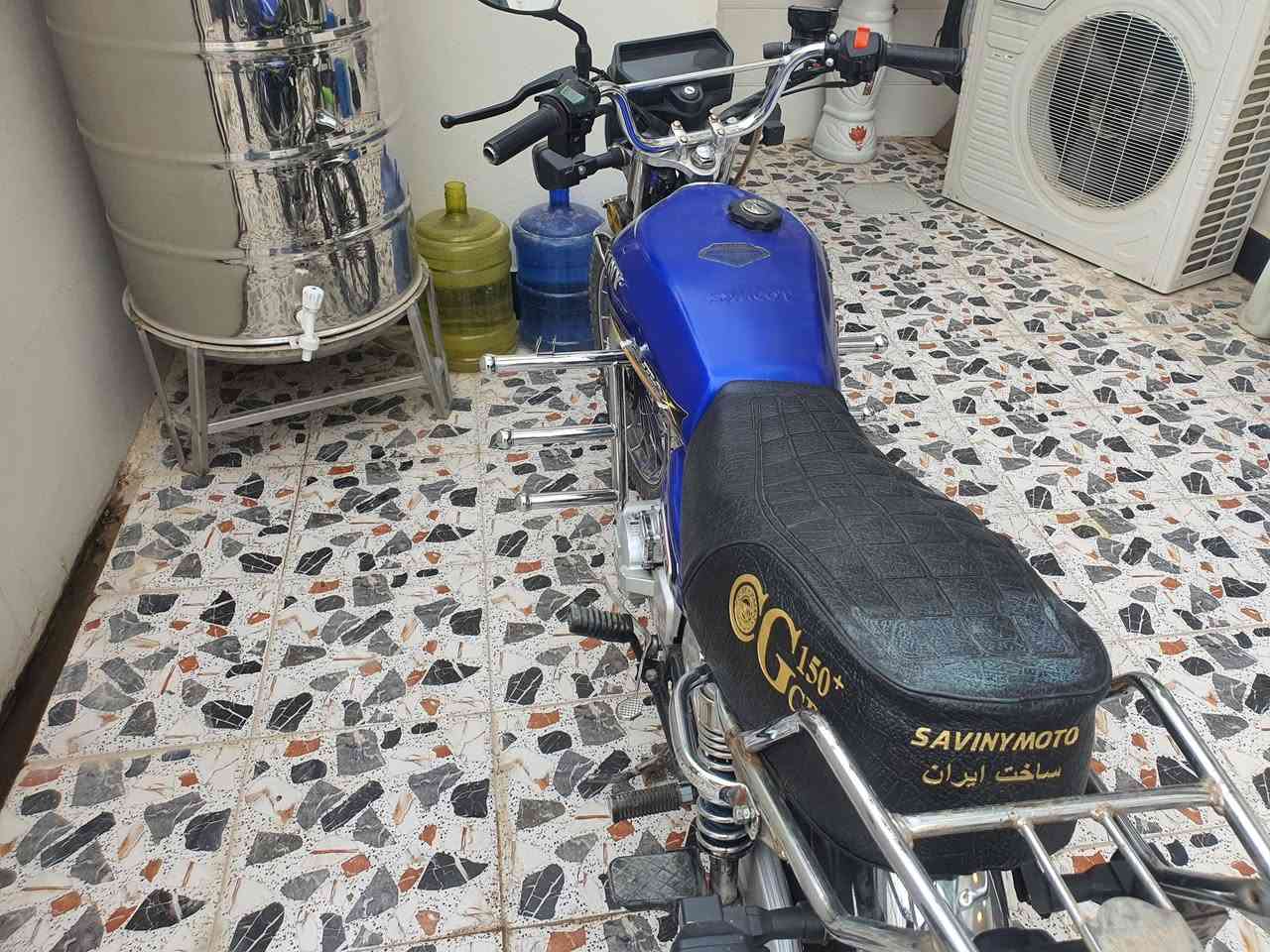 السلام عليكم سيفان موديل ٢٠٢٤ الدراجه نضيفه وحلوه كلش واحلى من الصور بعد عندي بيها مكاتبه مال أربيل مكينتها كلش حلوه تجي وتشوف بعينك الدراجه مامتعوبه ابد السعر ٥٥٠ الف 
مكان ديالى بعقوبه تقاطع القدس
*********** للتواصل
