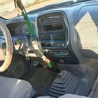 نيسان ٢٠٠٠ • مصبوغة عام • كهربائية شغالة