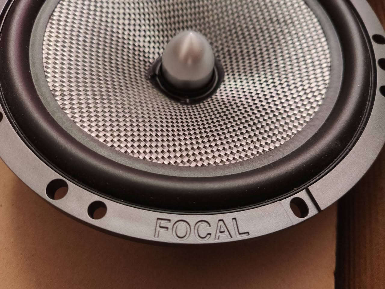 focal access 165as  
سيت سبيكرات ماركة فوكال الفرنسية 
يحتوي على ٢ فول رينج
٢ تويتر 
٢ كروس اوفر 
السعر ٨٥ الف نهائي رجاء ، مابي مجال


**إذا كنت صاحب هذا الإعلان وتريد حذفه لأي سبب، رجاءا أرسل رسالة إلى الدعم الفني**