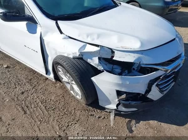 السلام عليكم
من رخصة الادمن المحترم
للبيع بالنقد فقط 

شوفرليت ماليبو ٢٠٢٣  رقم دهوك الجديد 
سنوية بإسمي حتی ٢٠٣١ شرط تحويل او الوكالة 

أشويه بند بخ و جاملغ النفر صبغ فقط ضرر کلش بسیط 
بدون دواخل و بدون أرباك كفاله بجم كبس بدون شواصي 
كير و مكينه شرط الفحص و سيارة جاهزة  
مواصفاتLt2 فول عدا الفتحه
شاشه كبيره 
كامره دواره
تحكم ستيرن
تبريد قطعتين
كشنات اماميه كهربائية
تدفئه بالكشنات
بصمه تشغيل 
بصمه أبواب
بصمه جنطه
تشغيل عن بعد
اشاير بالمري
أوتو ستوب
شاشه كبيرة 
تبريد ثلج
تدفئه شغاله
باتري جديد 

مكاني / دهوک / قضاء عقرة   للاستفسار الاتصال بالرقم واتساب ***********  تحياتي للجميع
