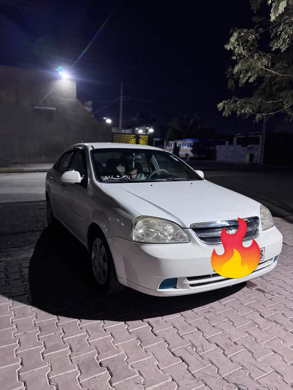 شوفرليت اوبترا موديل 2012 لون ابيض سياره جديد بمعنى الكلمه ضرار مالتها ضربه من وراه خفيفه السعر 85 وبيها مجال 
رقم الهاتف 
عنوان كركوك 
***********
