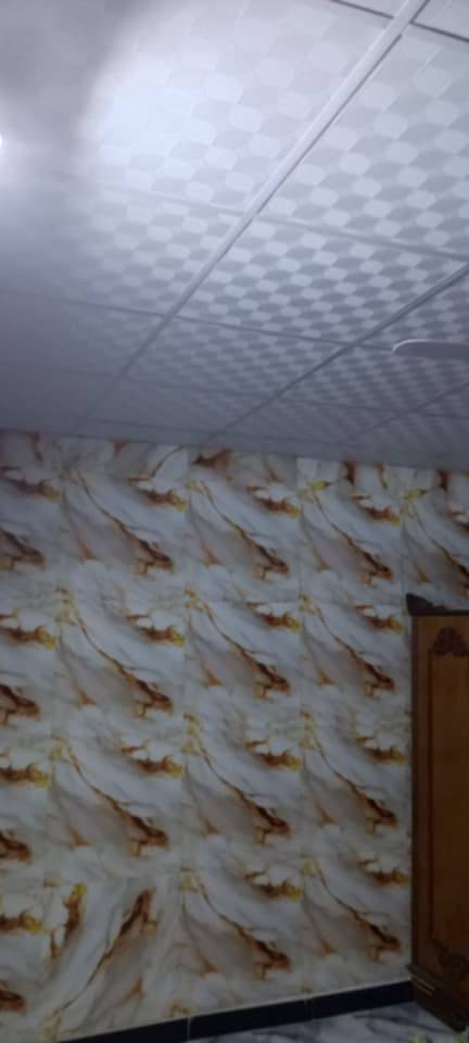 الدار مساحه 50 بلوك و عكادة السعر 15 بي مجال *********** مقابل ملحق قرية.
