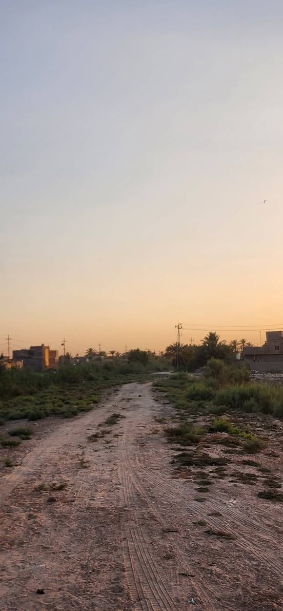 #يالله 🤲
قطع ارض للبيع 👉👉
مساحه  500متر💯
عنوان كربلاء  منطقه  الحافظ  مقابيل  جامعه فريحه  قريب  مدينة الزائرين  رقم العامود  119طريق كربلاء طويريج 👉👉
تبعد عن الامام 🕌🕌الحسين ع 5 كيلو 
جنس  العقار  عقد 35
 خدمات ماي وكهرباء  عرض الشارع 10متر 
للإستفسار الاتصال 
***********وتساب 
***********وتساب
