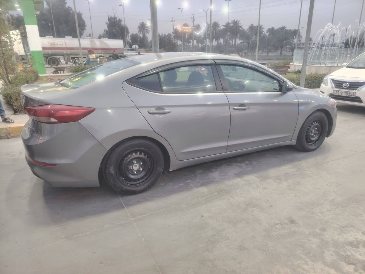 الانترا ٢٠١٨ بغداد سعر ١٠٠ مكان السياره بغداد *********** بيه قطع صبغ كير محرك وتكم والغود وشواصي مكفولات
