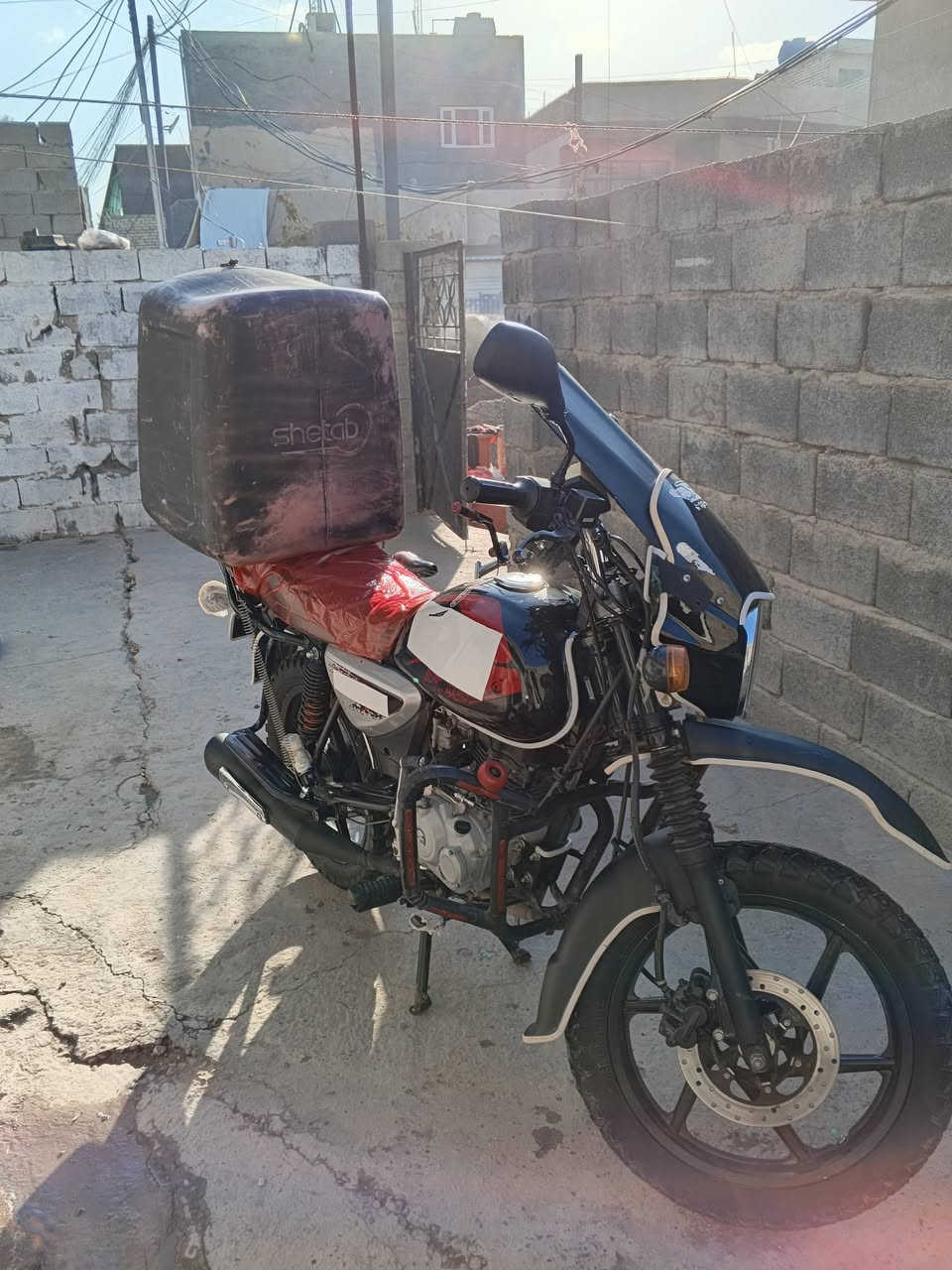 سلام عليكم بوكسر موديل 23 طالعه بل 24 كفاله عامه عامه من كلشي دراجه بل جيس ماشيه 14 الف جيب وياك فيتر وتعال أوراق كامله السعر 1950 وبيه مجال الرقم ***********
