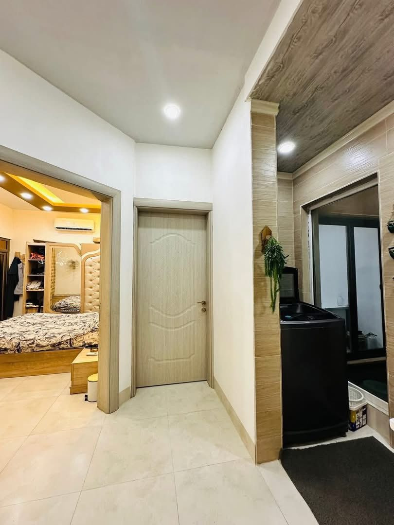 #عروض_مكتب_دعاء_الخير_للعقارات 🏡
للبيع بيت 

منطقة مزارع الحدباء قرب القنصلية

مساحة 150 متر 

طابقين ونص  معزولين كامل 

طابق الاول غرفتين غرفة سويت هول وستقبال ومطبخ وصحيات ومطبخ

طابق الثاني ثلاث غرف نوم سويت كل غرف سويت +هول ومطبخ وصحيات 

للاستفسار اكثر يمكنكم مراجعة المكتب او الاتصال 

***********

***********

***********
