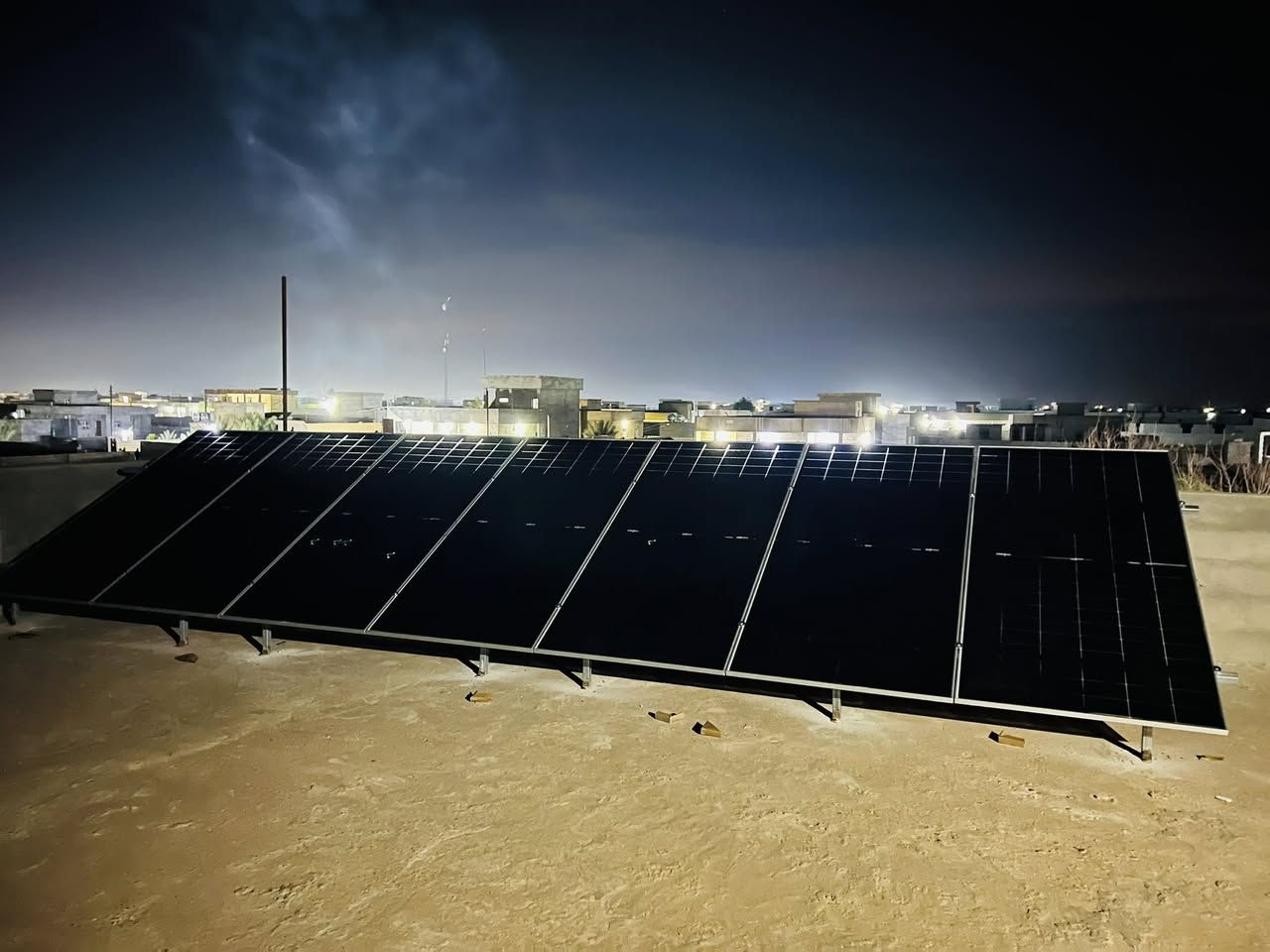 اجعل منزلك مملكه لايطرقها الظلام

منظومه ( شركه عمر الرملاوي )  نور دائم وعطاء مستمر💡

منظوماتنا ليست حلا للطاقه وحسب بل تحفه هندسيه تضيء حياتك 

اليوم تم نصب منظومه عادل هلال   الف الف مبروك

القصط يبدي 150 + 175 + 200 بدون مقدمه بدون منصه 

للتصال *********** 

شركه عمر الرملاوي
