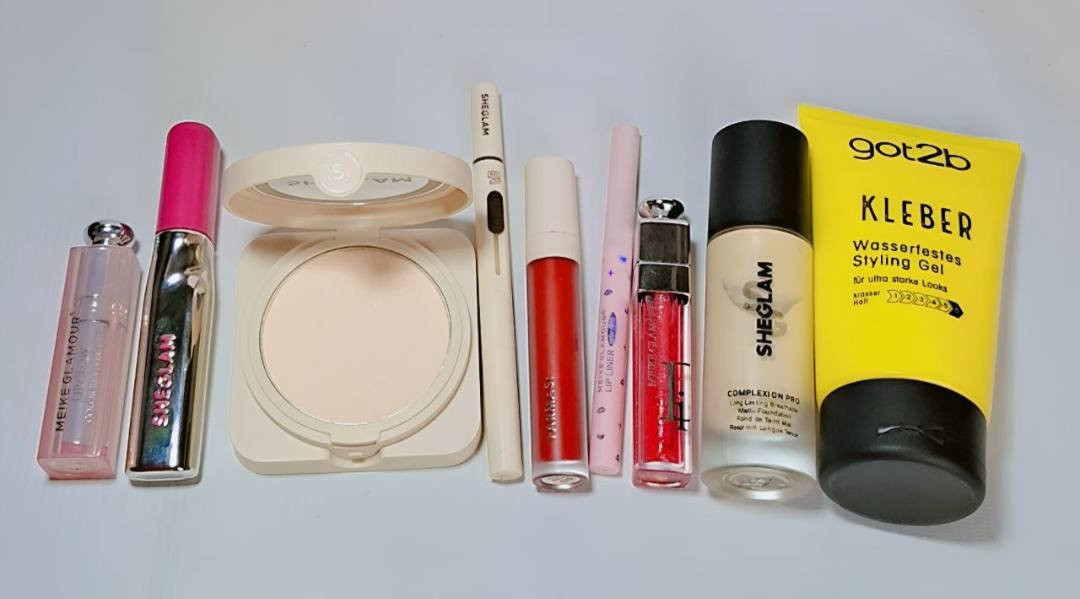 #Flora_Store_No1
عرض شيگلام للبنات  🤏🏻 ୨୧⠀🎀⠀♪⠀｡⠀شمنتضرة !! هل عرض يخليج تشكين شك 🌝 🫦
♡ فاونديشن SHEGLAM برو مات من شيكلام تغطيتة عالية وخفيف ع البشرة ✨
♡ باودر شيكلام الاصلي خفيف على البشرة وثابت لمدة ١٦ ساعـة يثبت الأساس وضد الماء والتعرق .
♡ جل حاجب جو توبي الحجم الكبير يثبت الحاجب لفترة طويلة
♡ حمرة فارمسي درجة 06 اللون الأحمر 
خطييييير هل لووون 😭 أو تتختارين لون ثاني
♡ كلوس رير بيوتي الخورافي شفاف 
ملمع ومرطب للشفة.. 
♡ لب لاينر لون جوزي المادة كريمية تجنن 
من مايك جلامور. 
♡ حمرة ستك مرطبة وموردة للشفة 
رهيبة وعطرها يموووت 🙂‍↔️
♡ گلوس بلون وردي من مايك يرطب ويلمع
وينطي لون خفيف.
♡ مسكارة شيكلام تطول الرموش وضد الماء 
♡ قلم حاجب شيگلام لون بني مع فرشة.

سعر العرض بعد الخصم  :  33 د.ع 
التوصيل لـبغداد 4 وللـمحافظات 6


**إذا كنت صاحب هذا الإعلان وتريد حذفه لأي سبب، رجاءا أرسل رسالة إلى الدعم الفني**