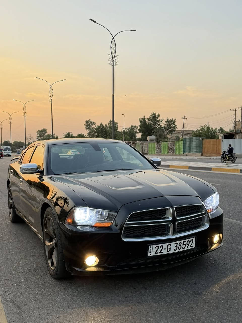 السلام عليكم جارجر 2012 SXT امريكي طابه گلين وبلعراق صار بيها شبرين صبغ بين الجاملغ والبنيد فقط باقي السياره كفاله 
السعر ( 122$) مكانها بغداد زيونه *********** 
سياره حيل نضيفه بدون حادث بدون دواخل لغواد وشواصي مكفولات محرك 6 سلندر تبريد ثلج صدر امامي خلفي وتخم تاير ويل شاده جديد قبل سبوع السياره رقم اربيل انگليزي تحويل مباشر الشراي يتصل
