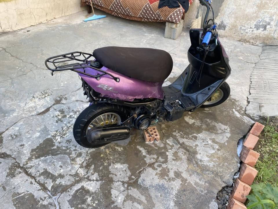 سلام عليكم ياماها لبيع او مراوس وطي فرق شعدك تعال خاص دراجه سلف هندر شغال بس بيه صوت اكسل عنواني البصره الزبير


**إذا كنت صاحب هذا الإعلان وتريد حذفه لأي سبب، رجاءا أرسل رسالة إلى الدعم الفني**