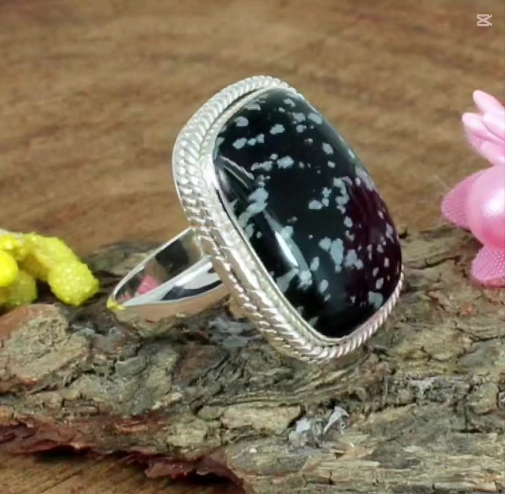 ✨ Snowflake Obsidian… The Stone of Protection & Balance ❄️🖤
✨ الأوبسيديان الثلجي… حجر الحماية والتوازن ❄️🖤


**إذا كنت صاحب هذا الإعلان وتريد حذفه لأي سبب، رجاءا أرسل رسالة إلى الدعم الفني**