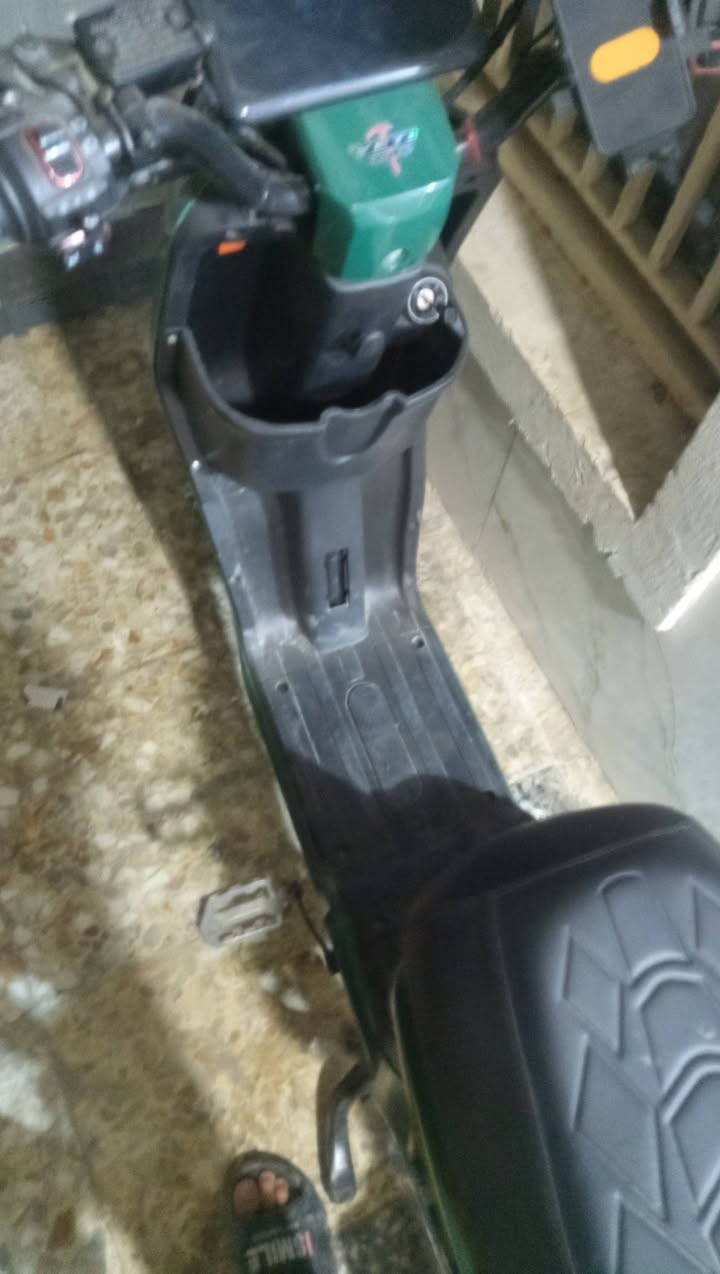 السلام عليكم
للبيع دراجة شحن R9  دراجة نظيفةجدا

المواصفات:-

1-سرعة 70 حقيقي

 2-نظام الرجوع إلى الخلف(R)

3-لايت زنون مع سكن لد متغير او ثابت

4-نظام بلوتوث

5-جك كشن

 6-دسك بريك شحط

7- ويل رياضي 

8-ملف 2000Wحقيقي

 9-دبل رياضي غاز

10- اسويج 

11-تايرات جبلية مع نظام تزحلق

12- اي عطل بلدراجة يظهر على شاشة الدراجة

13-لا تتأثر بلمطر او الماء القوي 

العنوان بغداد  البلديات 

للإستفسار الاتصال على الرقم *********** السعر  300 وبيهه مجال  الدراجه. يرادلهه بطاريات  فقط الدراجه كلشي شغال بيهه كارت الضمان موجود ماخذ الدراجه من حسن وحسين
