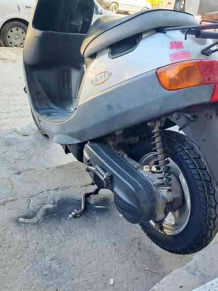 سلام عليكم دراجه بطه حاويه جديده برغي واحد مامفتوح بيه ب850 وبيه مجال حته وصل معرض بيه مكلف بل نشر مامتواجد ع نت  
***********
