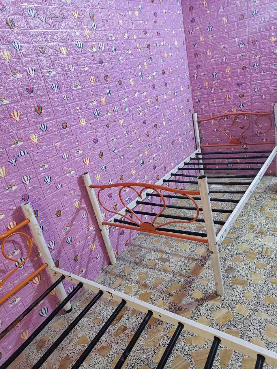 السلام عليكم ذني 6جرابي قفلهن 75الف المكان كربلاء ***********
