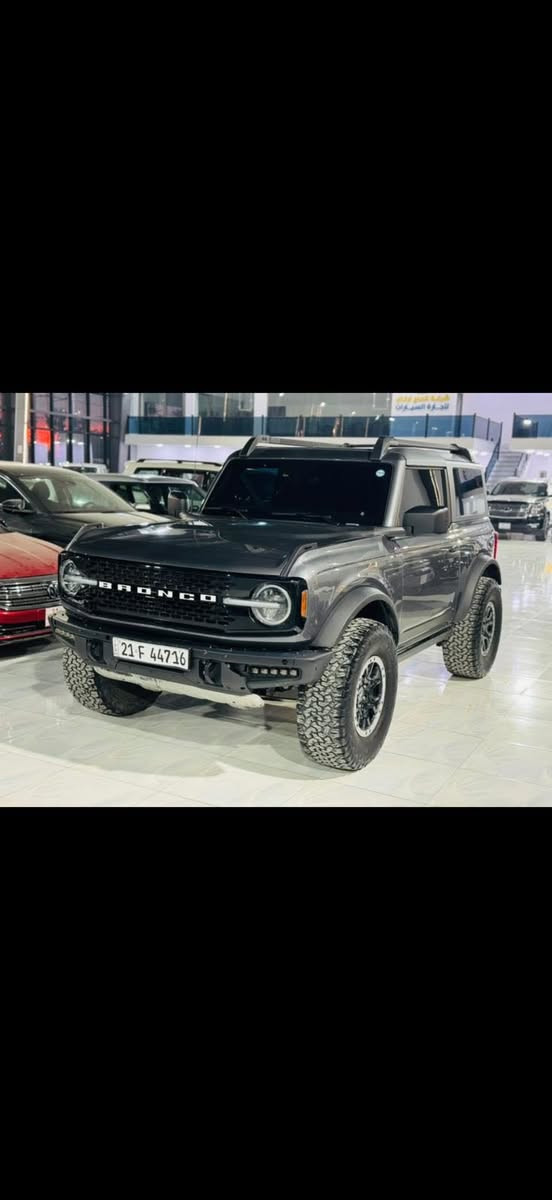 فورد برونكو تك باب موديل 2023
بنيد مبدل بلادي وباب كلير امريكا
بدون قطرة دواخل ارباك بس استيرن 
السونار مرفق بالمنشور 
اربعة سلندر توربو 2.3 
اربع دكم 
رادارات 360 درجة 
تنبيه خروج عن مسار 
كشن جلد كشن تدفئة 
تبريد قطعتين
السيارة بدون مصرف سيرفس كامل مسويلة
تخم تايرات جديد مبدلة
كتاب تضليل من المرور
233 ورقة و بي مجال 
***********
