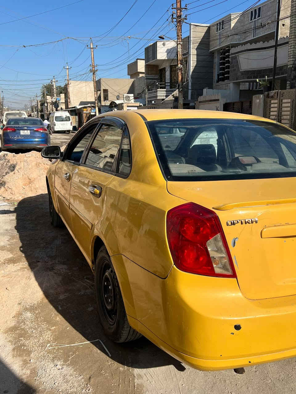 سلام عليكم للبيع. اوبترا موديل ٢٠٠٥ السياره حلوه وجاهزه 
ضربتها جاملغ الخلفي جهت السايق مكينه بيها لاستيك  كيرها مضبوط مكانها الامين الثانيه. السعر ٦٠  
***********
مكلف بلنشر رقم صاحب السياره موجود
