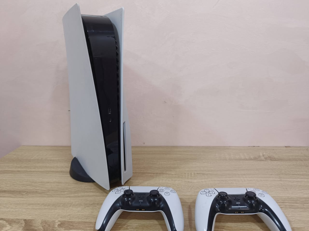 للبيع PlayStation 5 Fat
• السعر: 650 دولار وقابل للتفاوض بالمعقول
• جويستيكين أصليات
• الكارتونة موجودة
• لا مفتوح ولا داخل تصليح نهائياً
• شغال 100% وما عليه أي ملاحظات
مكاني بالناصرية للمهتم يراسلني خاص.


**إذا كنت صاحب هذا الإعلان وتريد حذفه لأي سبب، رجاءا أرسل رسالة إلى الدعم الفني**