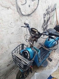 بايسكل شحن • يحتاج كهربائيات • بطاريات