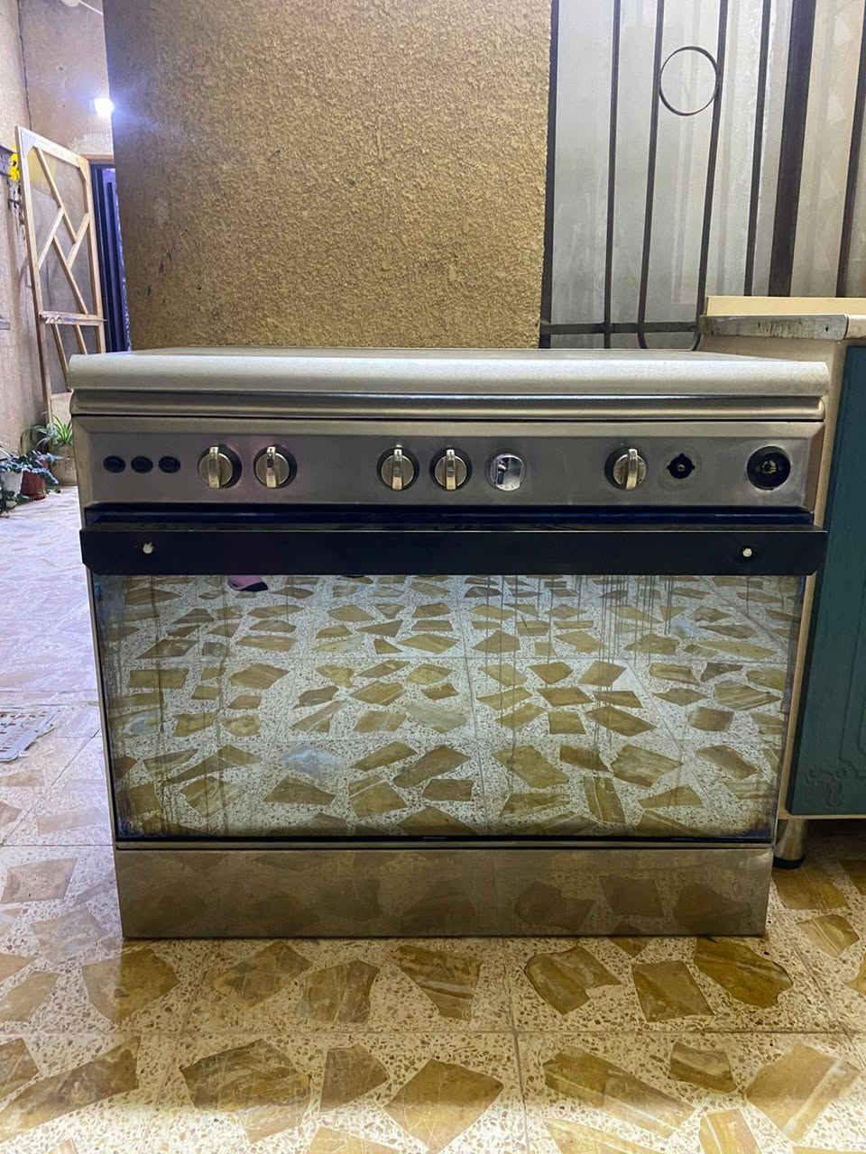 طباخ نظيف جدآ جدآ
شرط الفحص نار ازرق فرن شغال
نظافه 90٪
 السعر :200 بي مجال


**إذا كنت صاحب هذا الإعلان وتريد حذفه لأي سبب، رجاءا أرسل رسالة إلى الدعم الفني**