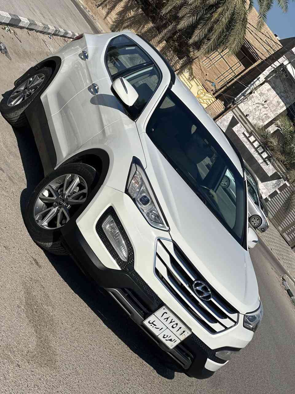 يالله السلام عليكم
سنتافيا ٢٠١٣ 
كفالة عامة 
بارد قليل جدا بدون صبغ 
غرفة جلد بيجي 
لايتات زراعة عدسات 
٤ سلندر 
١٤٨ مع مجال بسيط 
للاستفسار الاتصال ع 
***********
