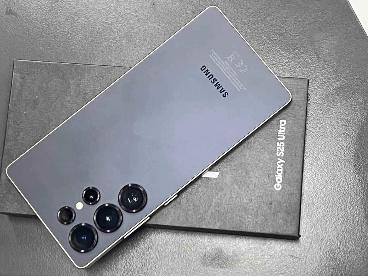 SAMSUNG GALAXY S25 ULTRA BLACK 256GB RAM 12 Zor pak mawatawa %99 Tazaya السليمانية, العراق


**إذا كنت صاحب هذا الإعلان وتريد حذفه لأي سبب، رجاءا أرسل رسالة إلى الدعم الفني**