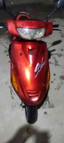 دراجه فراشه للبيع كلها شغاله اي نقص مابيها سلف هندر اشاير السعر ٣٢٥ وبيها مجال حله حي الأمام الاتصال ***********  دراجه كلش ناعمه وحلوه ٠٠٠٠كلها شغاله
