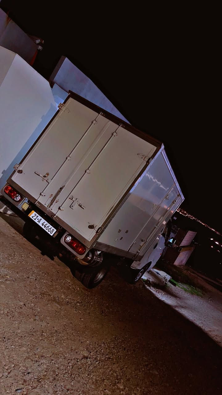 هوندا  بيلاد به راد
موديل ٢٠٠٨
سه نه وي و ره قه م تا زه يه 
ره قه م سليماني
بي ئه وه ي ٢٥٠ مه سره في هه بي
 نمونه له جوانيا 
 بي ليدرا وي و ده عم 
 بو سيعر 
***********له سليماني
