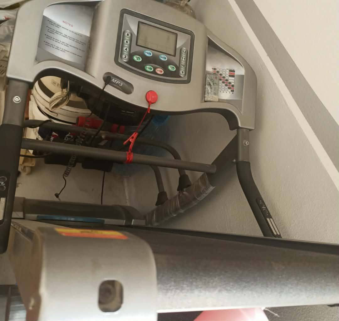 البيع ثلاجه حافظ 300 بي مجال شغال ..جهاز ركض شغال 775  بي مجال رقمي ***********

