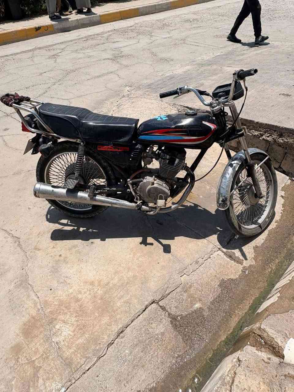 دراجه 4 كير موديل 19 تايكر سعر 175 وبيها مجال 
دراجه شويه يرادلها صرف لا صرف لا بخار فقط جبنه طاكه تذب دهن مثل ما كلت يرادلها صرف شوي شراي يجي خاص


**إذا كنت صاحب هذا الإعلان وتريد حذفه لأي سبب، رجاءا أرسل رسالة إلى الدعم الفني**