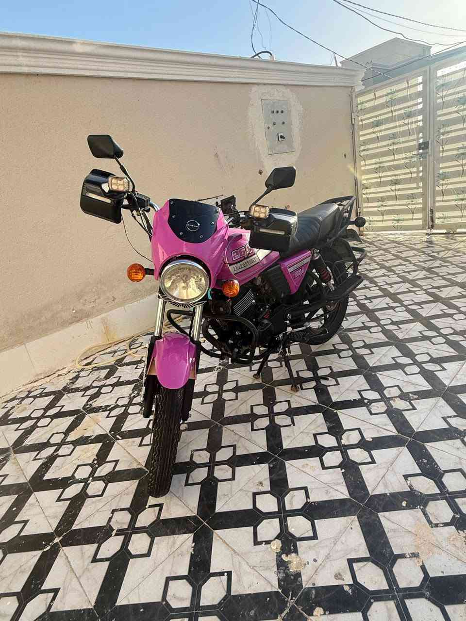 دراجة ديوان نفخ موديل 23 طالعة بال 25  رقم كوت برغي مامفتوح بيها سعر 2700 مكان ناصرية مدينة الصدر 
موجود ع رقم فقط ***********
