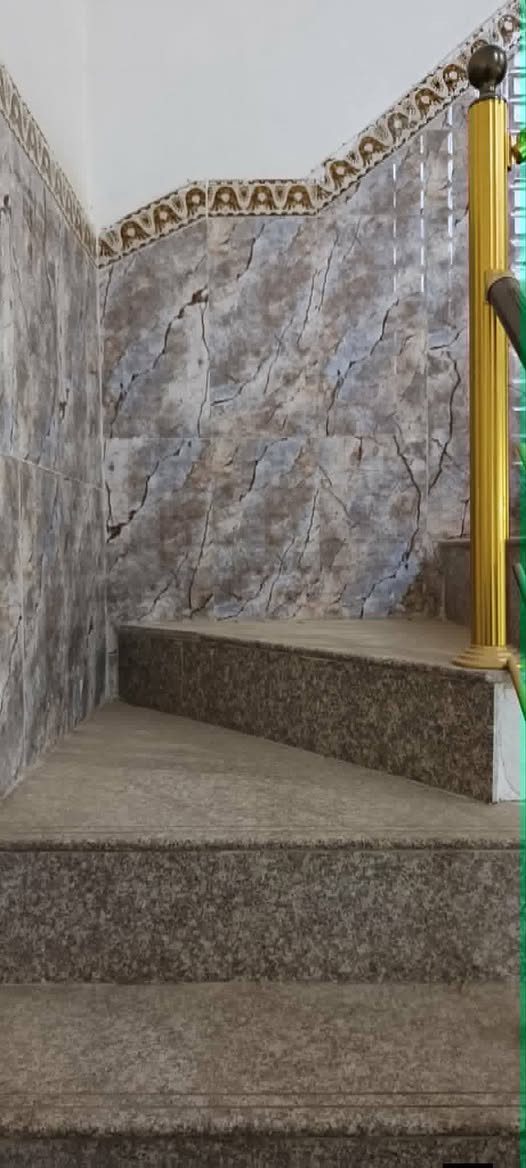 للبيع بالكفاآت مقابل المدرسة الالمانية 
بيت مساحة 156 متر طابقين بناء 2020 اربع غرف نوم
. الطابق الاول مطبخ + هول + استقبال+ غرفتين نوم + صحيات ومنور 
. الطابق الثاني غرفين نوم وهول وصحيات وسطح 
للاستفسار 
***********- واتس
***********
