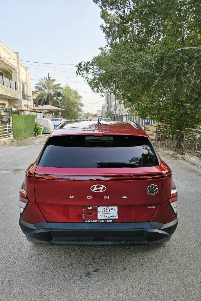 كونا 2024 شكل جديد 
بدون رقم دخول جديد 
محرك ٢٠٠٠ دوش 
فول مواصفات عدا الفتحة 
بصمة 
شحن واير لس 
شاشة متصل 
كشن كهرباء
زنون 
تحكم ستيرن 
رادار امامي
رادار جانبي 
وضعيات فيادة
قطعتين تبريد 
سايد بريك بصمة 
ماشية 22 الف فقط 
الحادث بنيد صبغ فقط بدون شواصي 
رقم صاحب السياره
***********
 *********** بغداد, العراق
