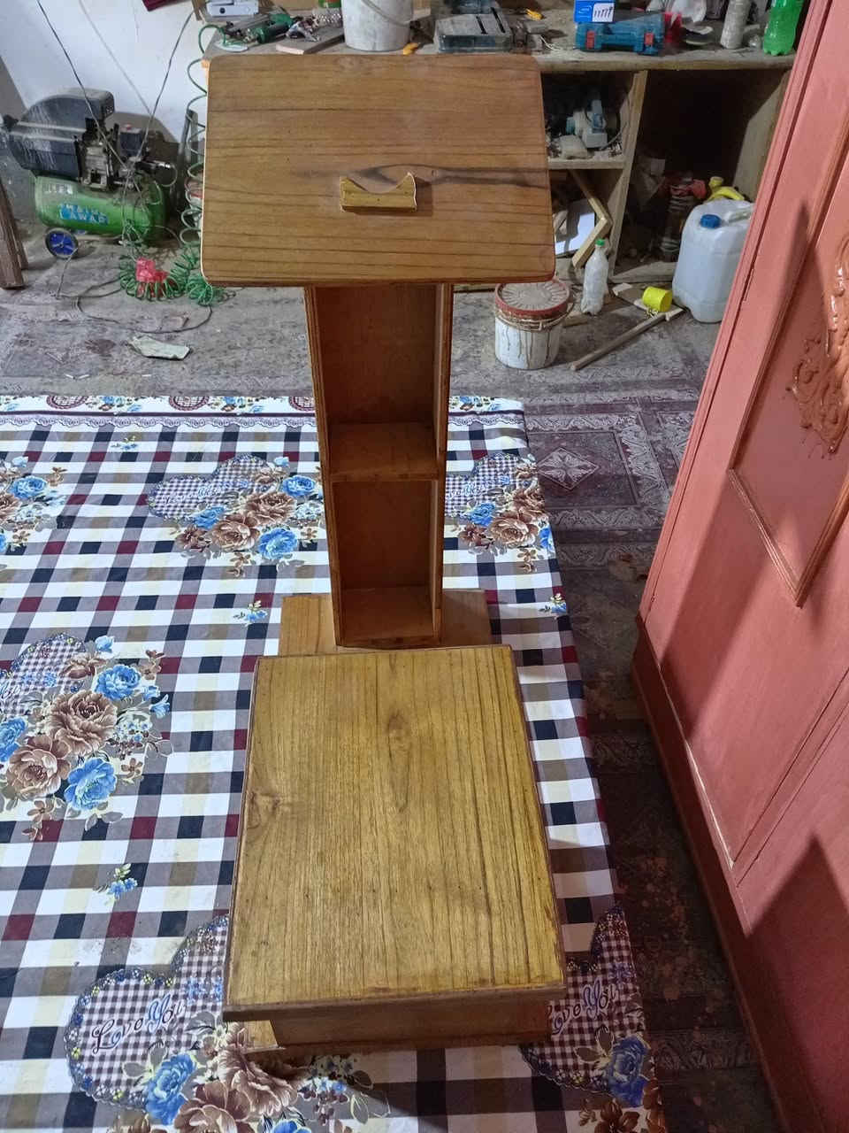 اللهم صلي على محمد وال محمد
تخت جربايه  مستعمل نضيف للبيع السعر ٣٠
ورحلة صلاة تسكام جديده السعر ٤٠
العنوان سده الهندية منطقة العلكاية شارع العريض قرب المضمد ابو علي
واتساب ***********
