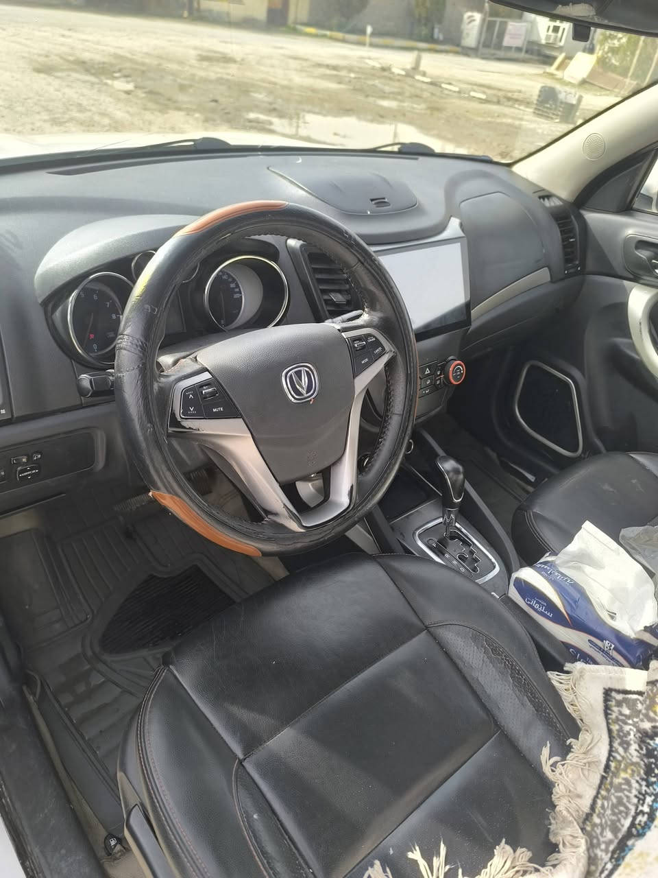 شانجان 2014  سنوية ل 2027 تريد شرط التحويل  سعره79وبيها مجال بسيط  *********** مكان السياره كركوك
