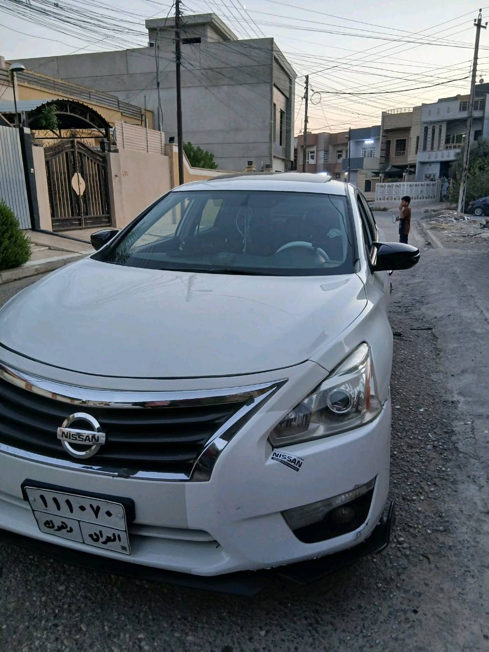 نيسان التيما 2013 وراد امريكي  بيها ٤ قطع ونص  . بصمه سلايت تحكمات ستيرن abs كروز سرعه كامره كشن كهربائي تبريد تدفئه  فول مواصفات كير محرك شرط عليها غرامه ١٣ ورقه شرط التحويل 