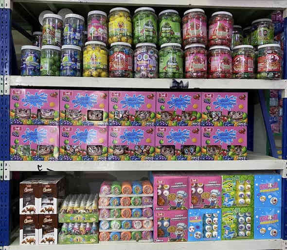 السلام عليكم ورحمة الله وبركاته 
حلويات جديده في محلات 
جمله أولاد الحاج محمود الدوار 
عنوان / شارع قائم مقاميه 
الهاتف ***********
