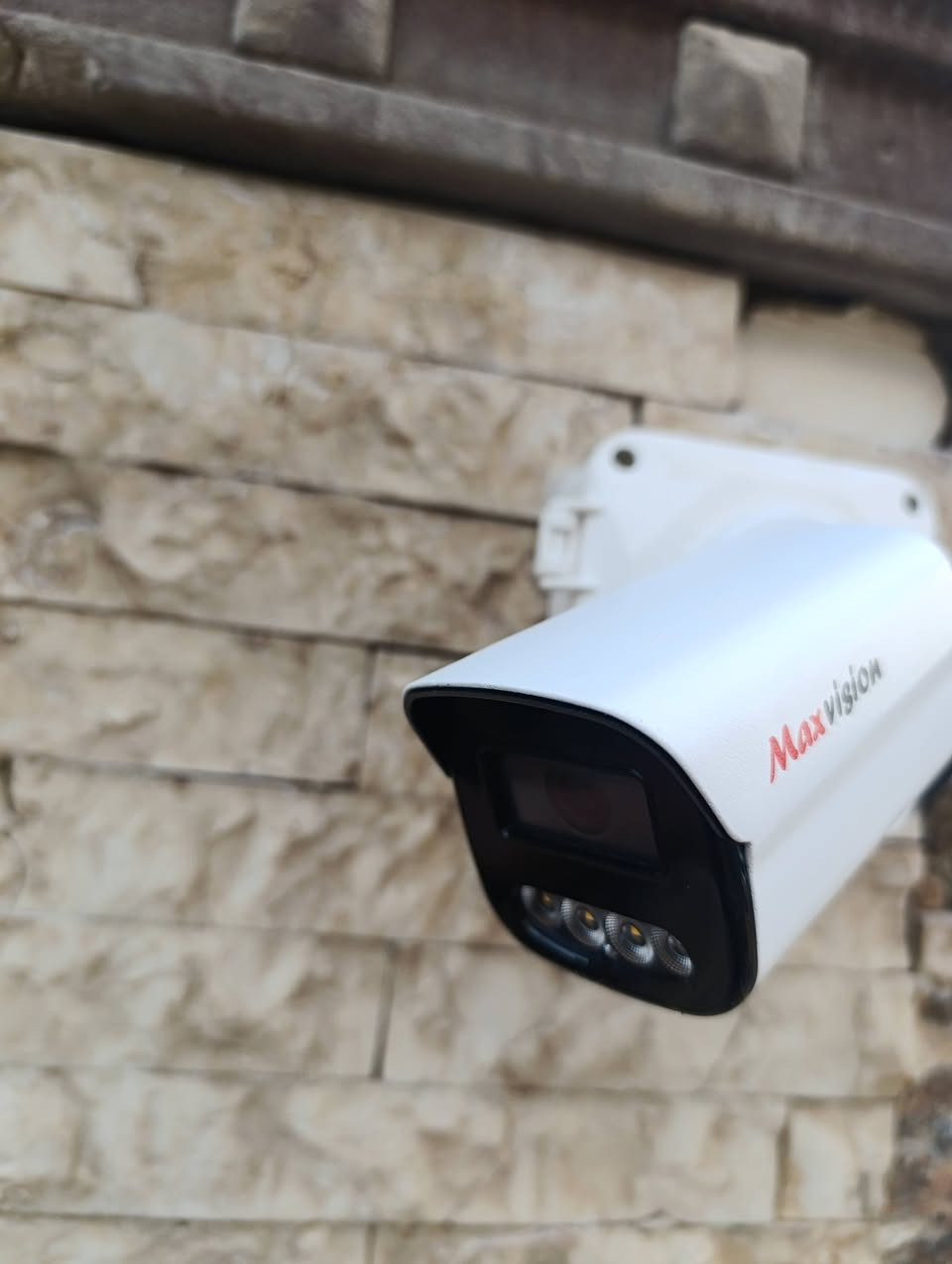 #تم بحمد الله تعالى تأمين منزل احد الزبائن في حي الاسكان كربلاء  ب 4 كاميرات دقة 5 ميكا من ماركة ماكس فجن فول كلر (ملون ليلي نهاري )
المنضومة مكونه من :-
✅️جهاز XVR ماكس فجن أصلي ذو 4 مداخل يدعم الصوت 
✅️هاردHDD  بمساحة واحد تيرا
✅️كامرات ماكس فجن دقة 5 ميكا فول كلر عدد 4
✅️مع استخدام بوكسات اصليه للجمالية وحفظ الفيش من الامطار والاتربه
✅️ تم ربط المنضومة على الإنترنت لغرض المراقبة من خارج المنزل 

#تجهيز و تنصيب كاميرات المراقبه بأنسب الاسعار
كل ما عليك تتصل على الرقم بنهاية المنشور والباقي علينه نجيك لباب البيت
للتأكد من جودة العمل يرجى الدخول الى الصفحة ورؤية المنشورات السابقه
تتوفر كامرات من ماركة دهوا العالمية
ماركة اسوار Aswar
ماركة Fank vision 
ماركة max vision 
ماركة Hilook
#بأدارة سامر الجنابي 
للأستفسار يرجى مراسلة الصفحة او الاتصال على الرقم التالي:
***********

#كاميرات_المراقبة
#كاميرات_المراقبه
#كامرات_المراقبة
#كامرات_المراقبه
#منضومة_كامرات
#منضومة_كاميرات
#دهوا #دهوى
#اسوار #أسوار
#كامرات 
#كاميرات
#تنصيب_كامرات_كاميرات
#منصب_كامرات
#طويريج
#مركز_كامرات
#محل_كامرات
#بيع
#أرخص
#شراء
#منضومة_كامرات_رباعية
#منظومة_كاميرات_رباعيه
#سامر_الجنابي
#الجنابي_للكامرات
#تنصيب_كربلاء
#كاميرات_كربلاء
