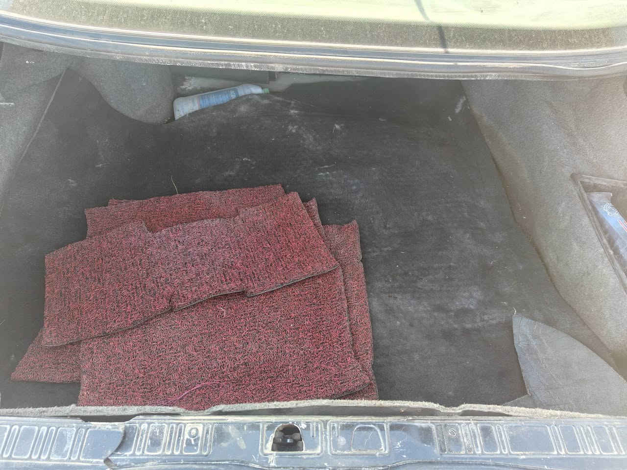 رقم بغداد انكليزي تحويل او وكال
735
سياره كامله مابيها اي نقص 
كير ومحرك وصدر امامي وخلفي 
يحتاج الها شغلات بسيطه 
مكاني صلاح الدين بلد 
***********
