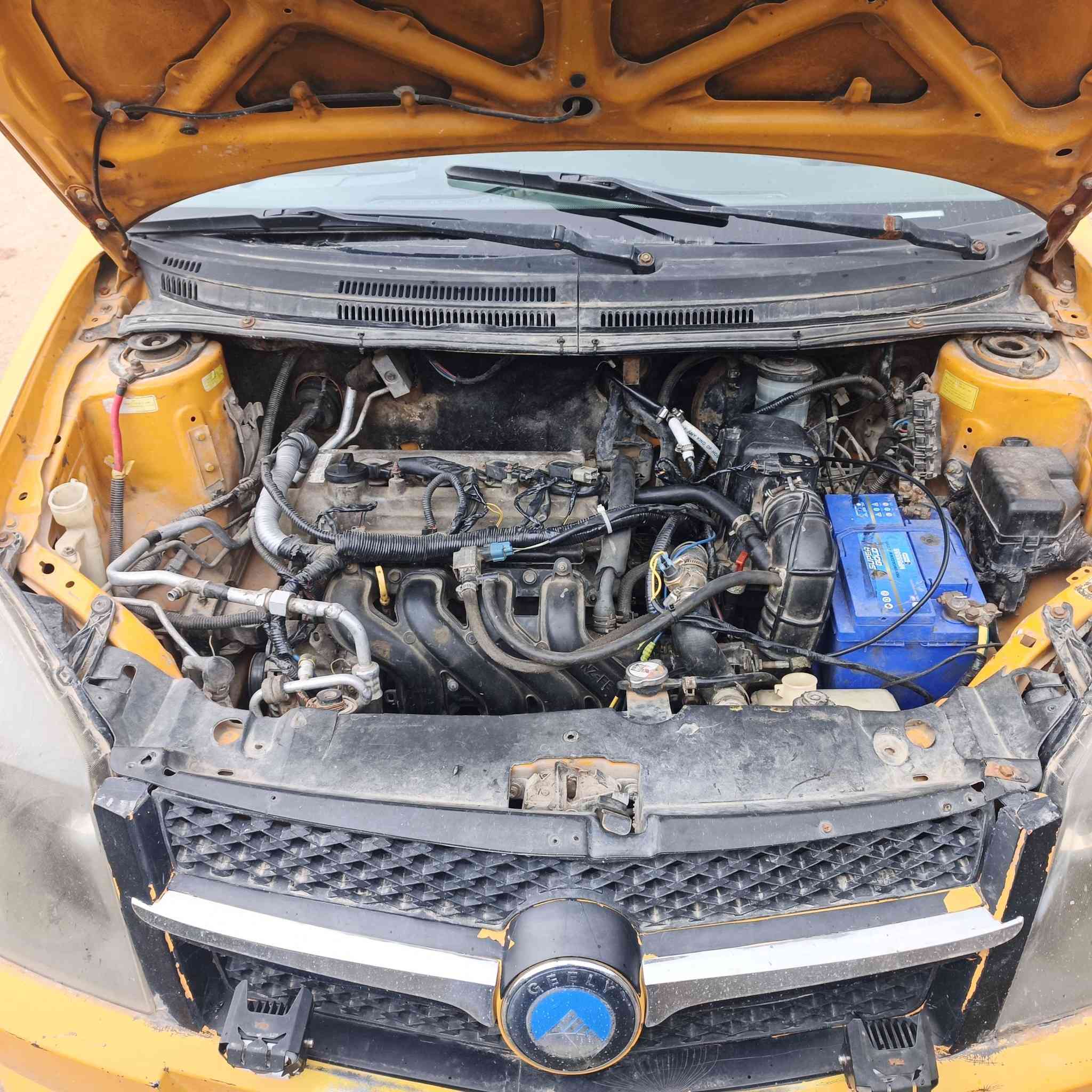 سلام عليكم للبيع جيلي ام كي2011 محور كورلا كير ومحرك صار شهر من شاديته ظفيره وعقل جدد سياره كلش حلو وجاهزه رقم بغداد العنوان السماوه رميثه سعر 32بيه مجال ***********
